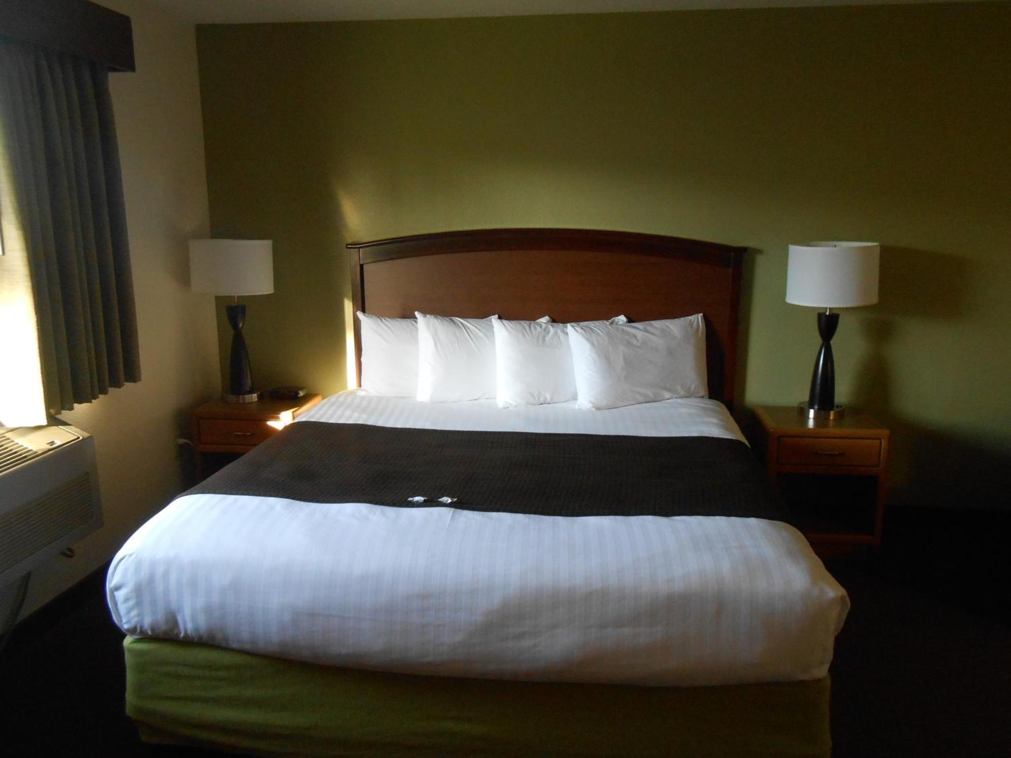 Americinn By Wyndham Grand Rapids Exterior photo